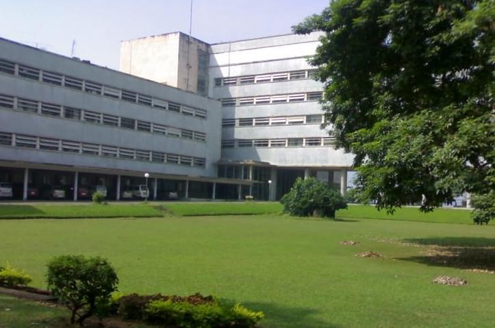 TISS Mumbai Academic Building photo 1